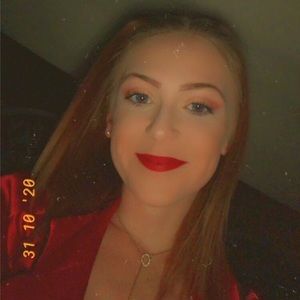 Meet your Posher, Gia